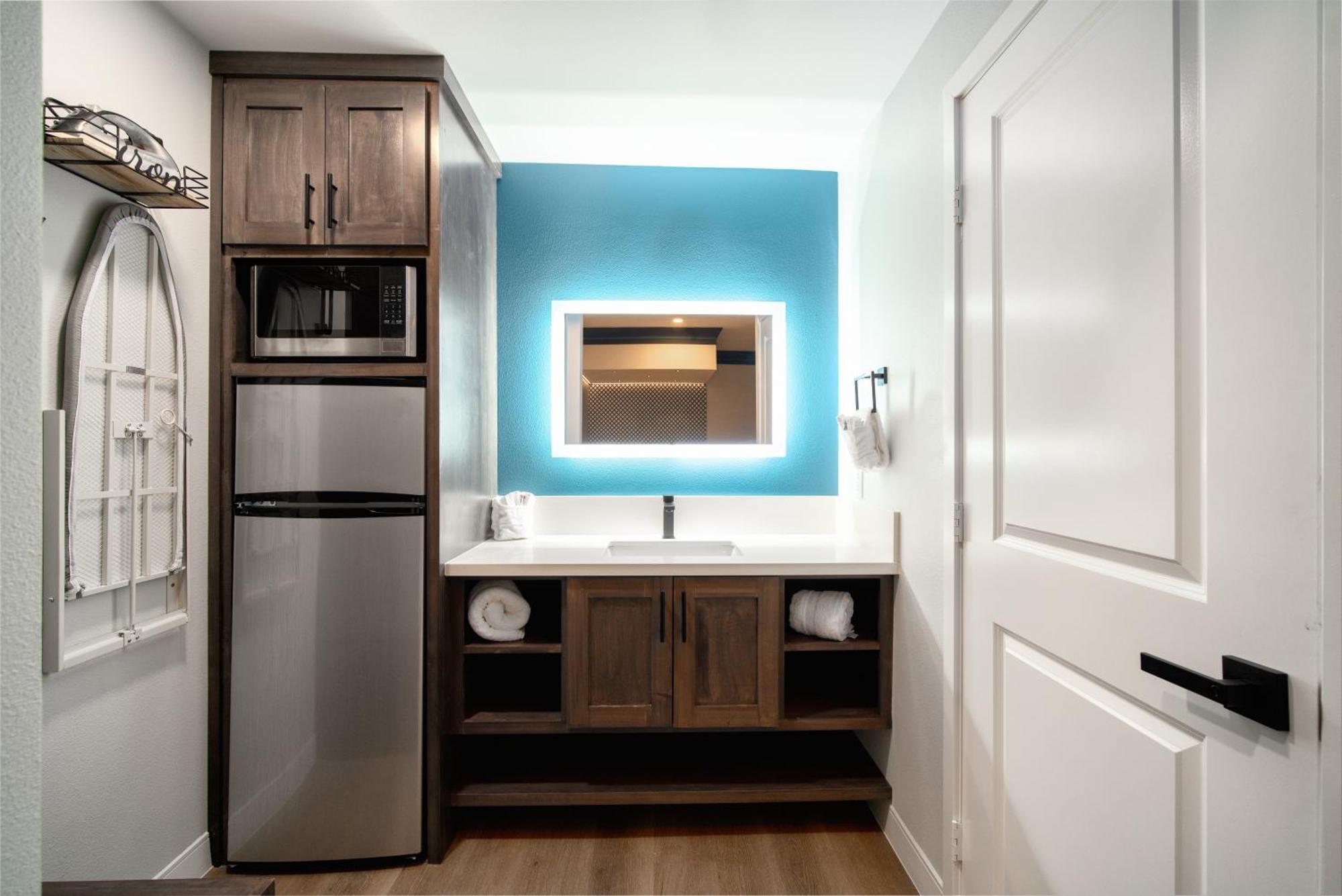 Aspire Inn Studios & Spas Bellflower Buitenkant foto