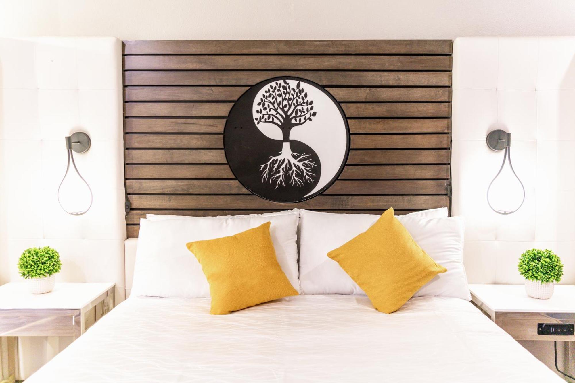 Aspire Inn Studios & Spas Bellflower Buitenkant foto